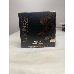 Luminess Alluring lip and eye compact